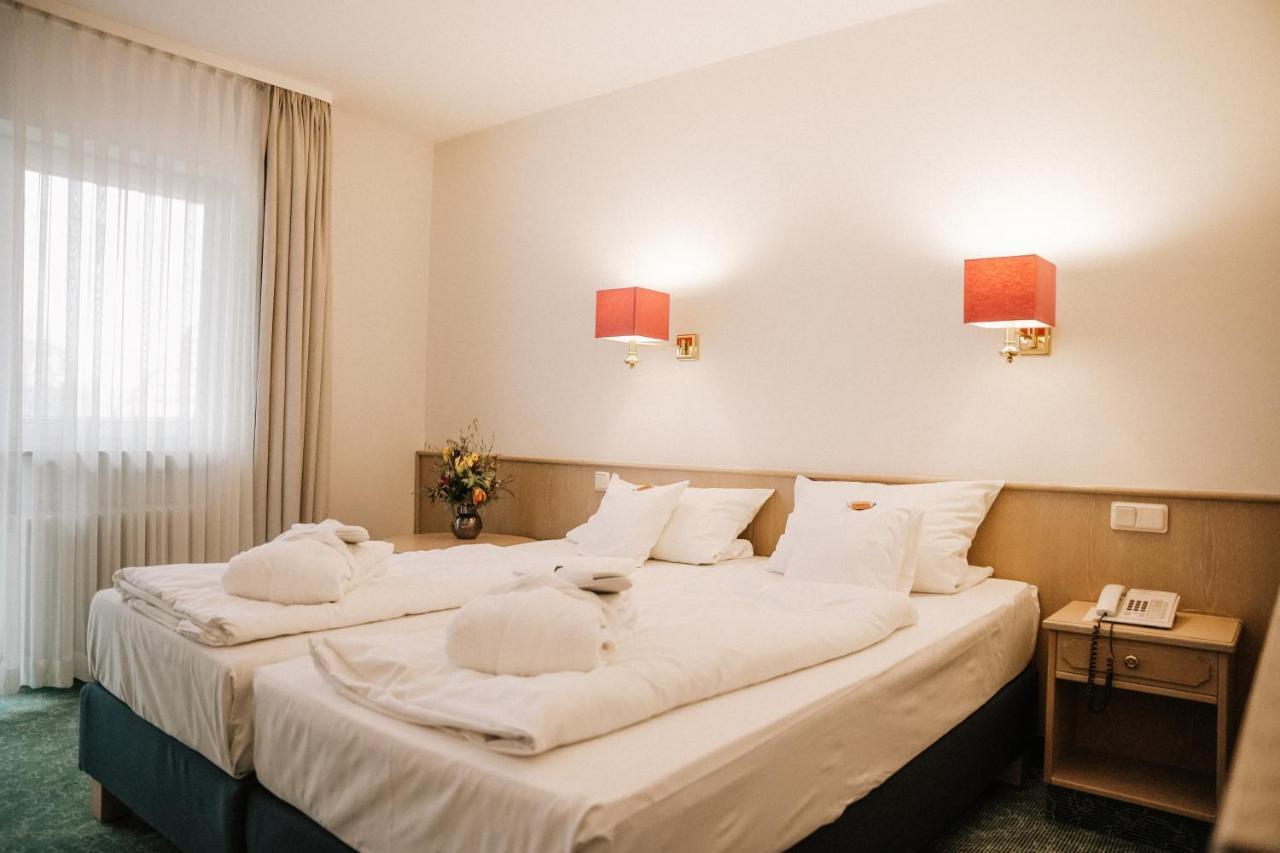 Landhotel Waldhaus Laubach  Ngoại thất bức ảnh