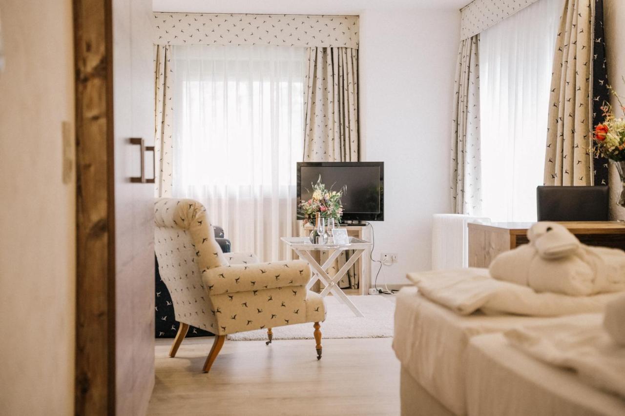 Landhotel Waldhaus Laubach  Ngoại thất bức ảnh